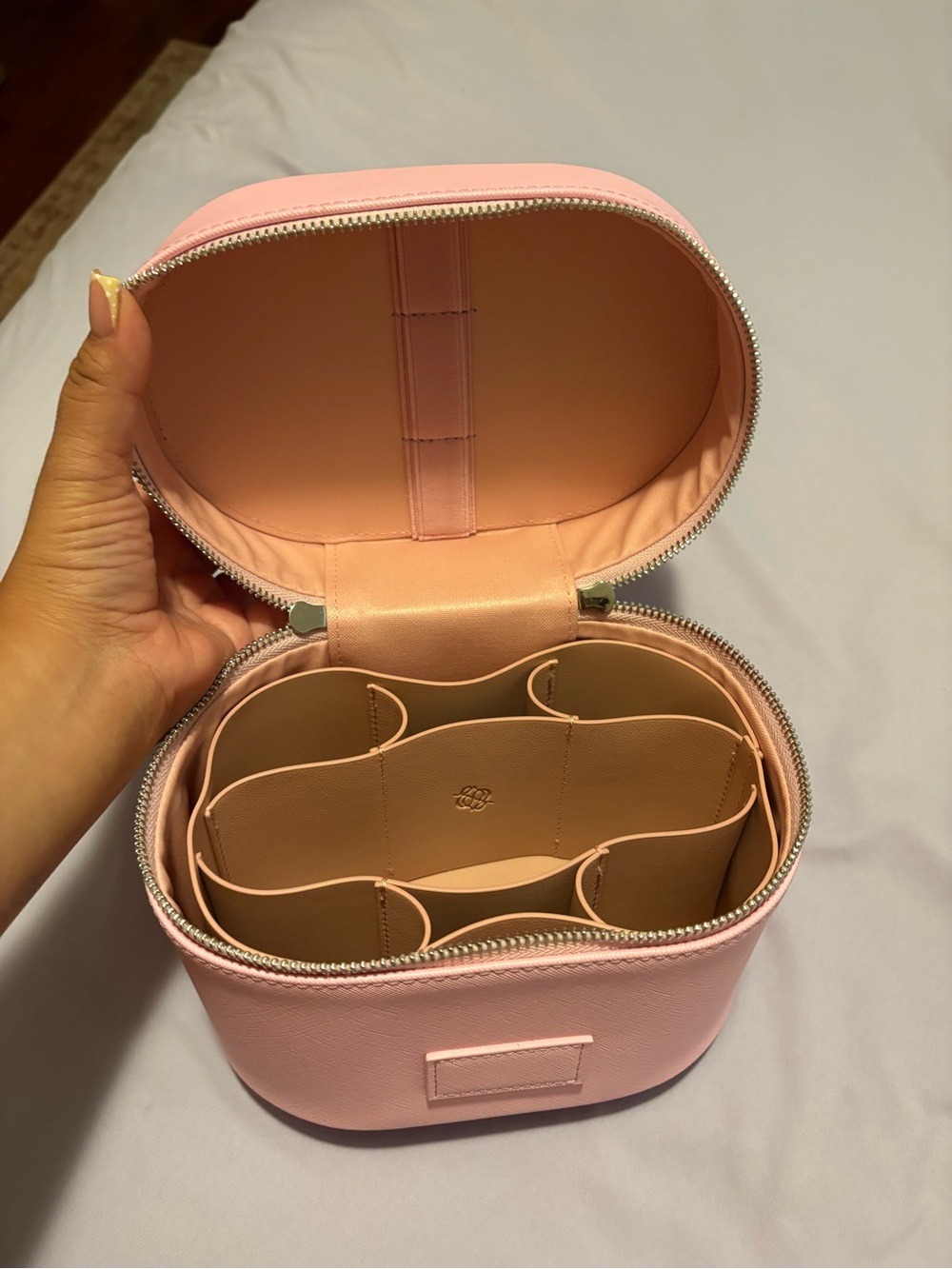ÉTOILE OVAL TOILETRY CASE- PINK - Picture 7 of 10